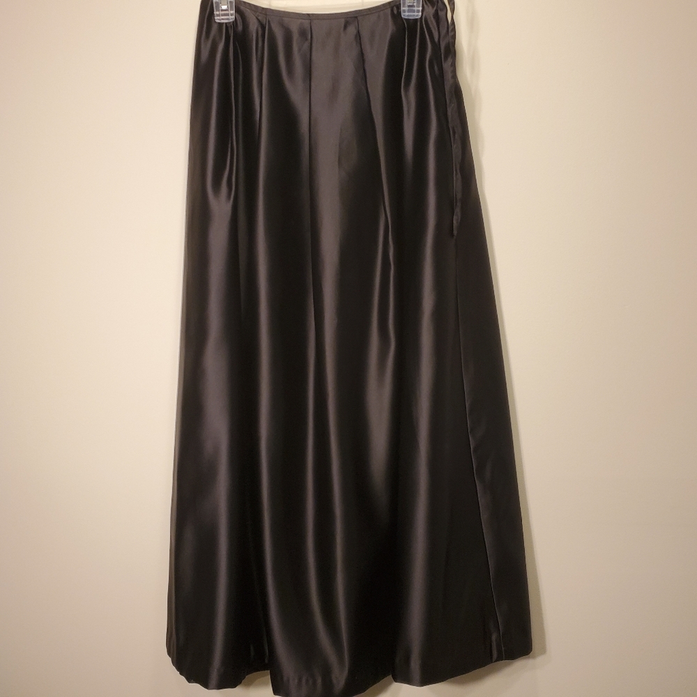 NY & Co long formal skirt